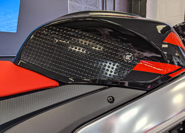 Eazi-Grip EVO Tank Traction Pads Aprilia (Stomp)